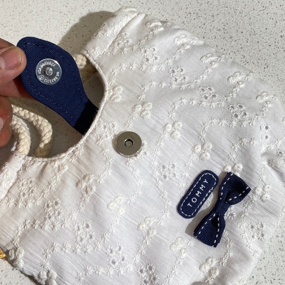 Tommy Hilfiger Lace Bag Small White with Rope handles Brand New Never been used - Picture 2 of 13